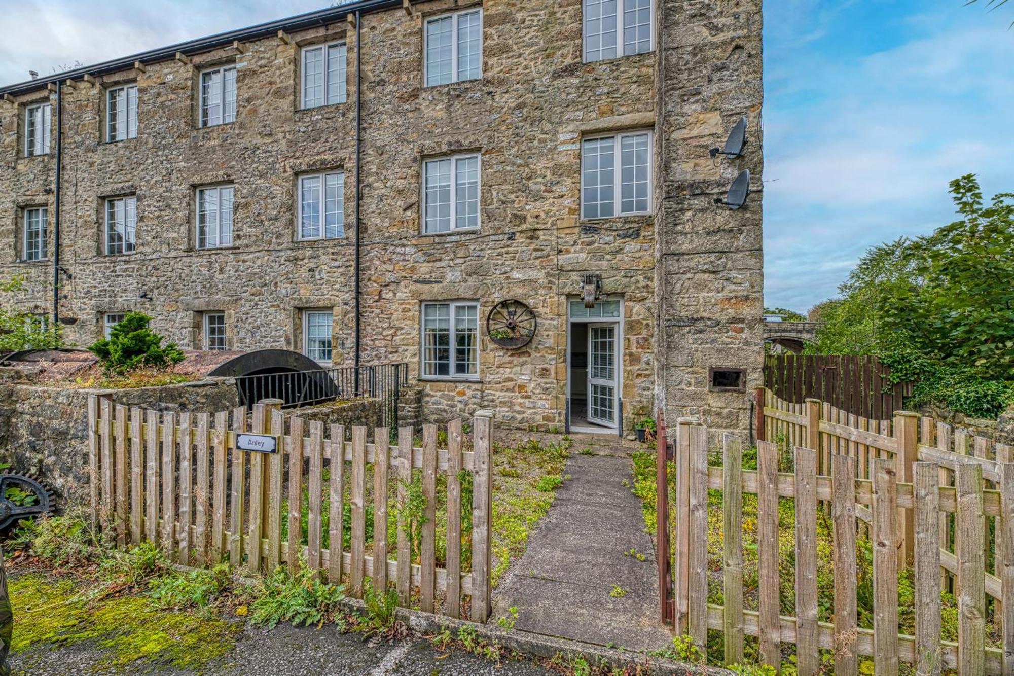 Bridge End Mill Apartments In Settle Eksteriør billede